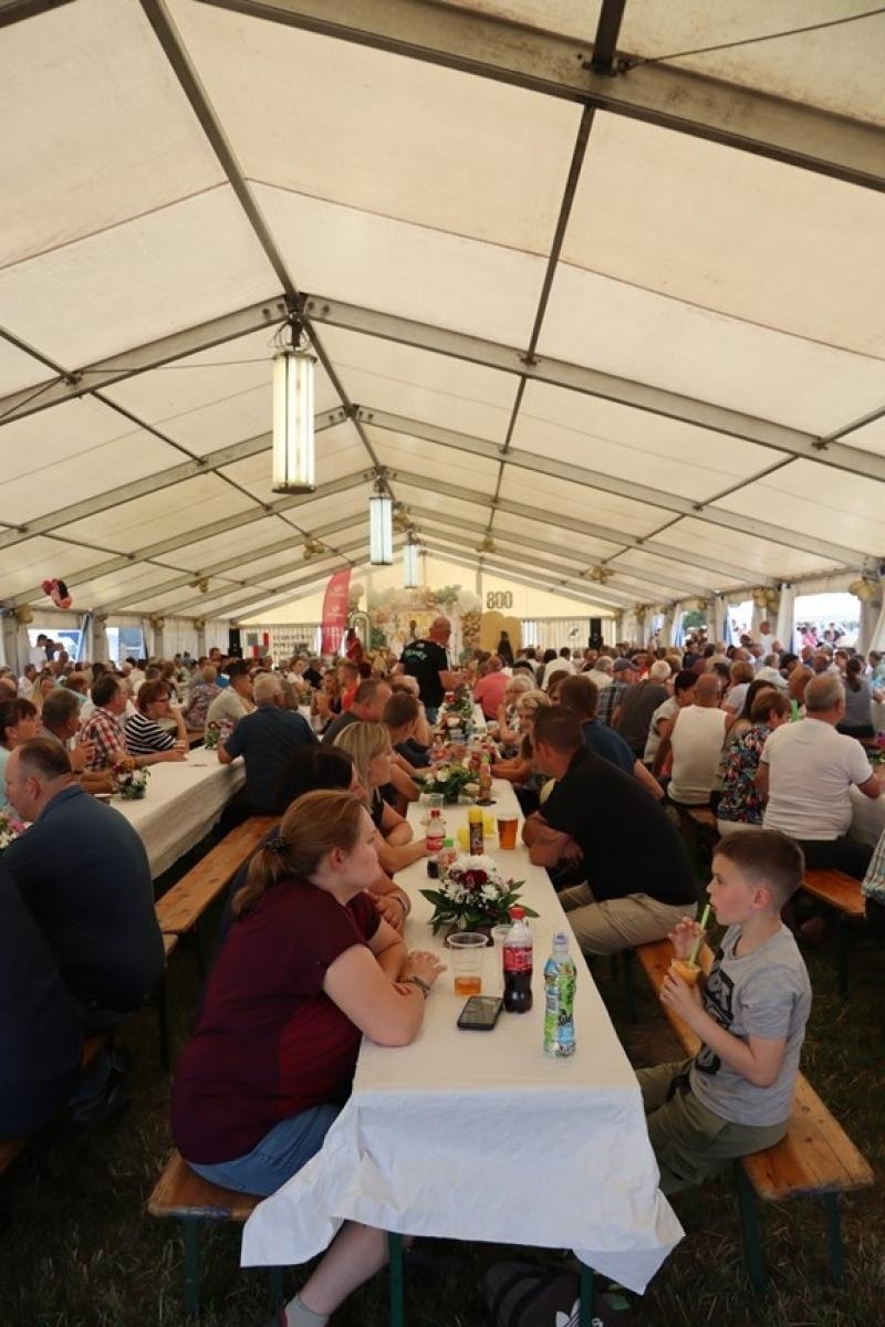 Zdjęcie w galerii na portalu naszraciborz.pl: 800 lat Sławikowa. Parafia hucznie świętowała urodziny wiadomości z regionu