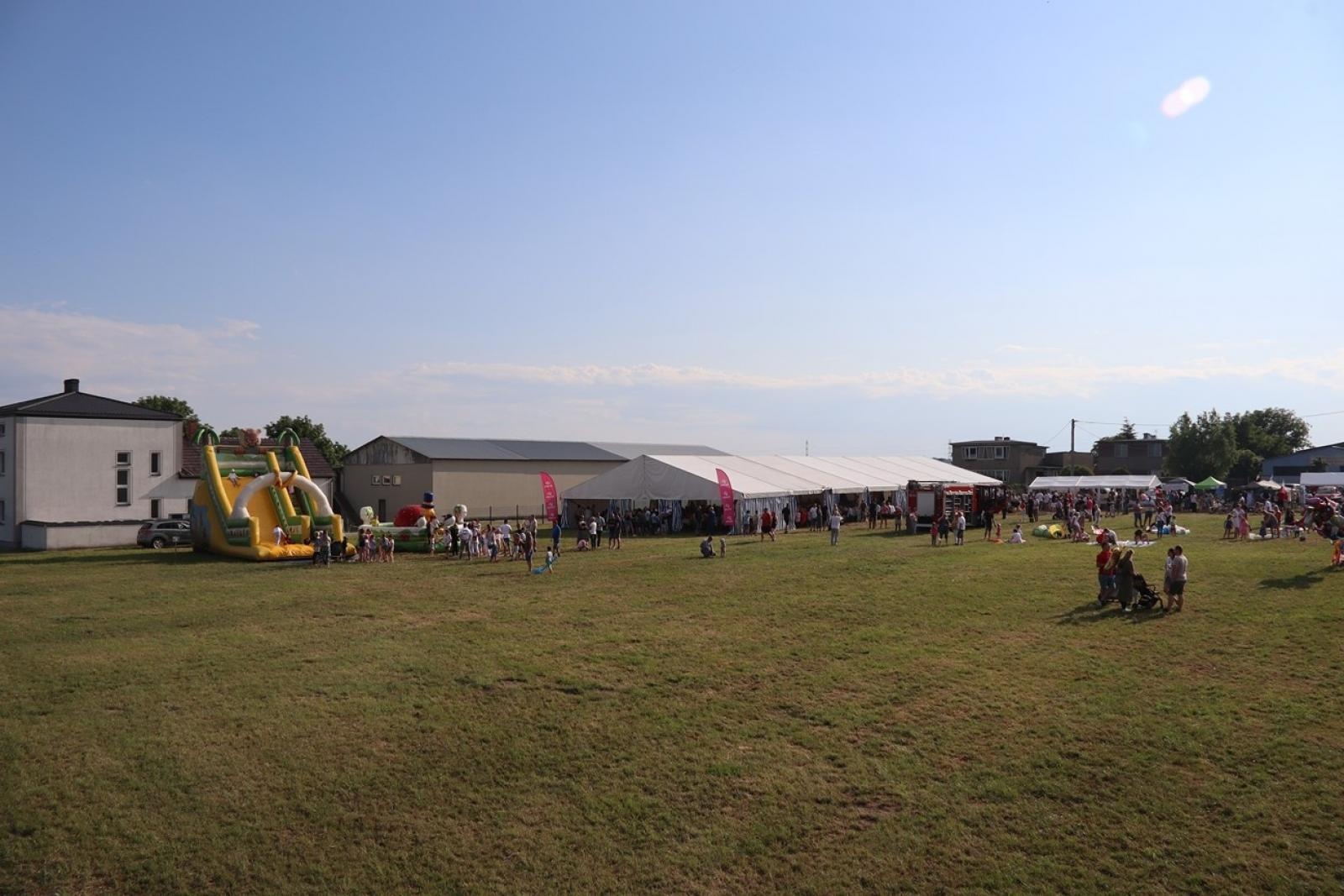 Zdjęcie w galerii na portalu naszraciborz.pl: 800 lat Sławikowa. Parafia hucznie świętowała urodziny wiadomości z regionu