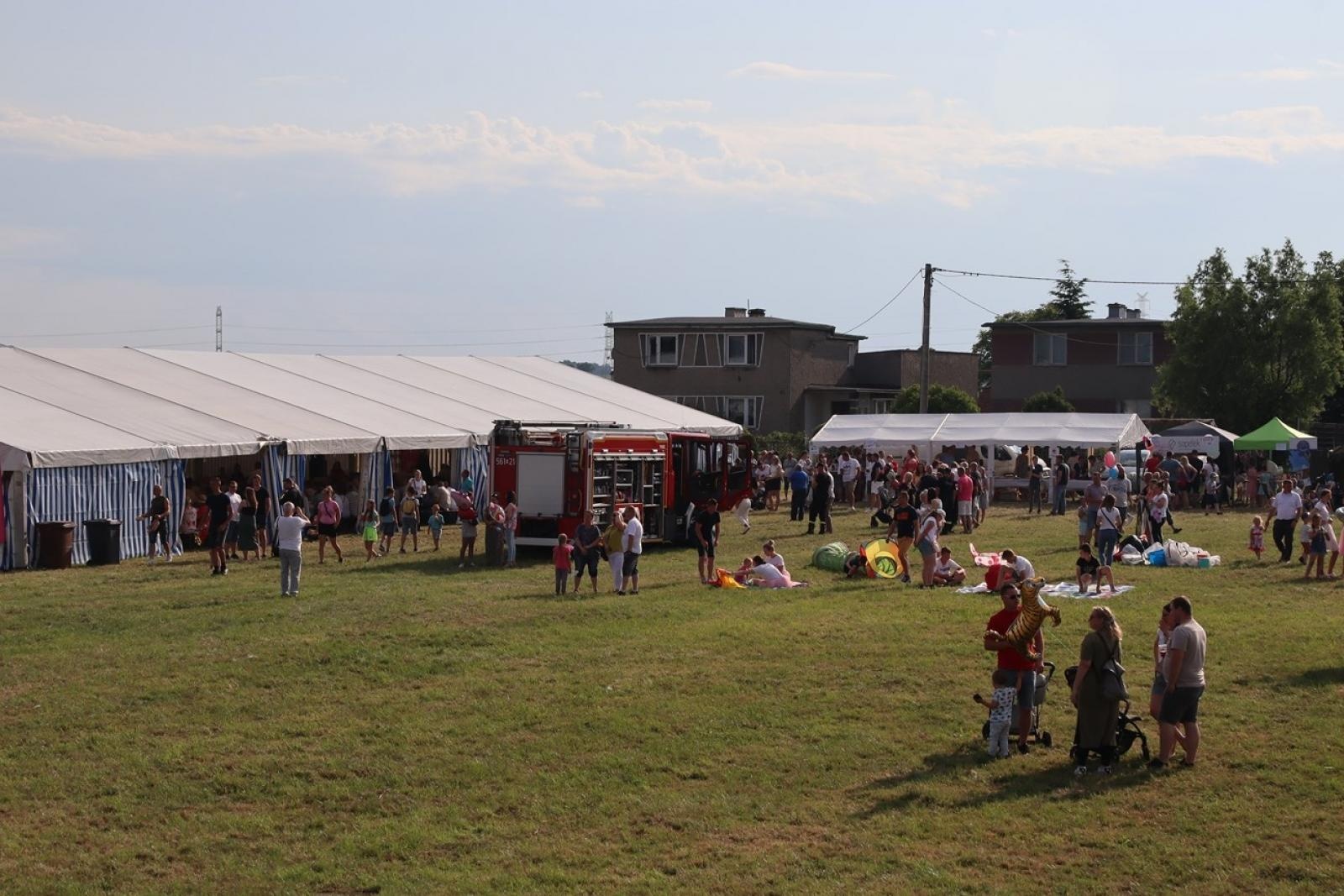 Zdjęcie w galerii na portalu naszraciborz.pl: 800 lat Sławikowa. Parafia hucznie świętowała urodziny wiadomości z regionu