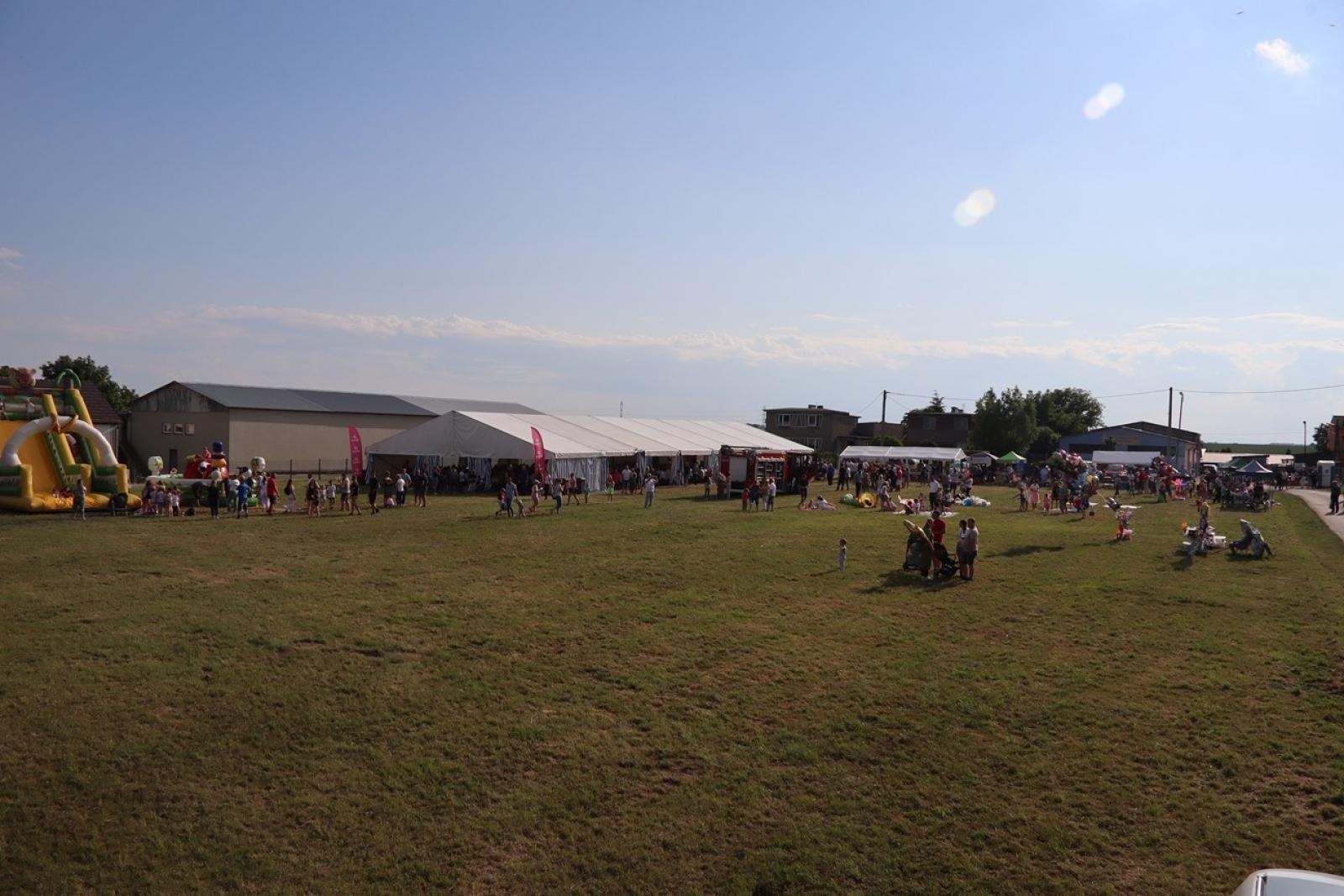 Zdjęcie w galerii na portalu naszraciborz.pl: 800 lat Sławikowa. Parafia hucznie świętowała urodziny wiadomości z regionu