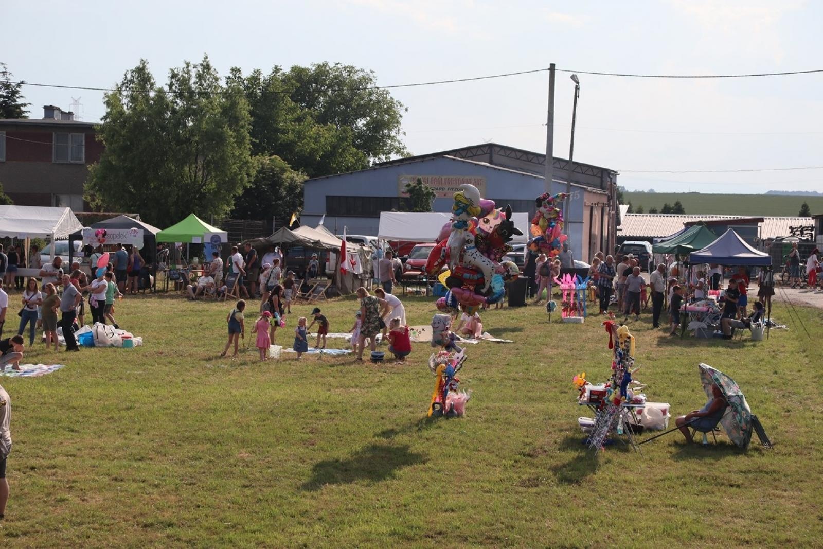 Zdjęcie w galerii na portalu naszraciborz.pl: 800 lat Sławikowa. Parafia hucznie świętowała urodziny wiadomości z regionu