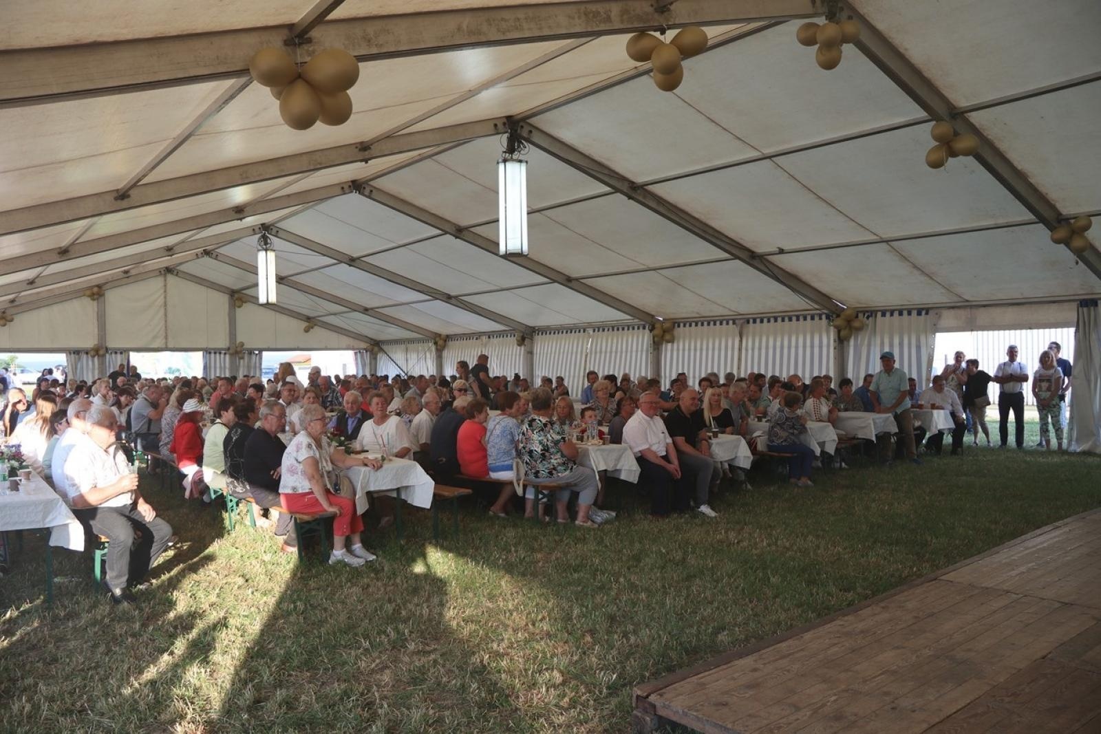 Zdjęcie w galerii na portalu naszraciborz.pl: 800 lat Sławikowa. Parafia hucznie świętowała urodziny wiadomości z regionu