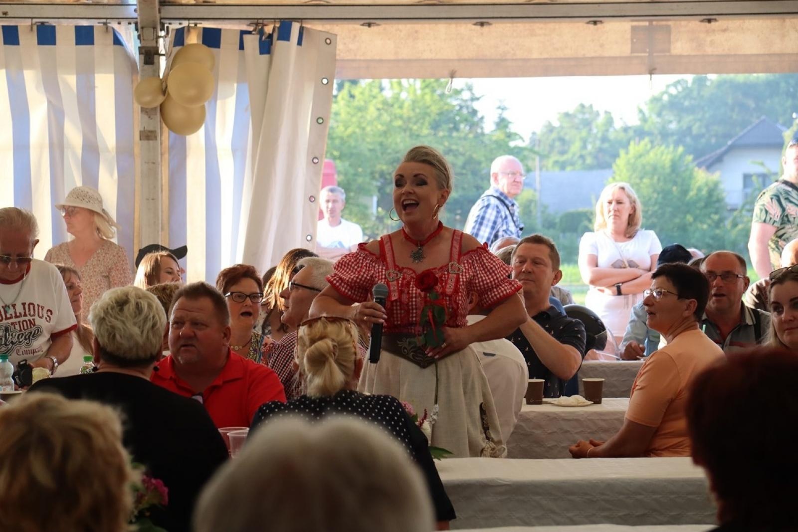 Zdjęcie w galerii na portalu naszraciborz.pl: 800 lat Sławikowa. Parafia hucznie świętowała urodziny wiadomości z regionu