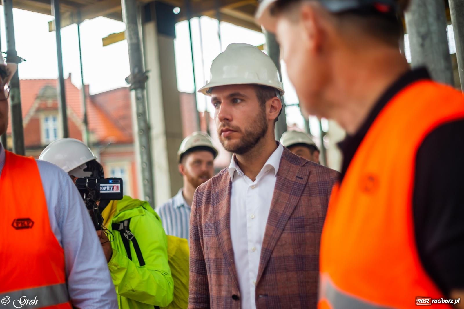 Zdjęcie w galerii na portalu naszraciborz.pl: Dwaj wiceministrowie z wizytą na budowie raciborskiego dworca [FOTO i WIDEO] wiadomości z regionu