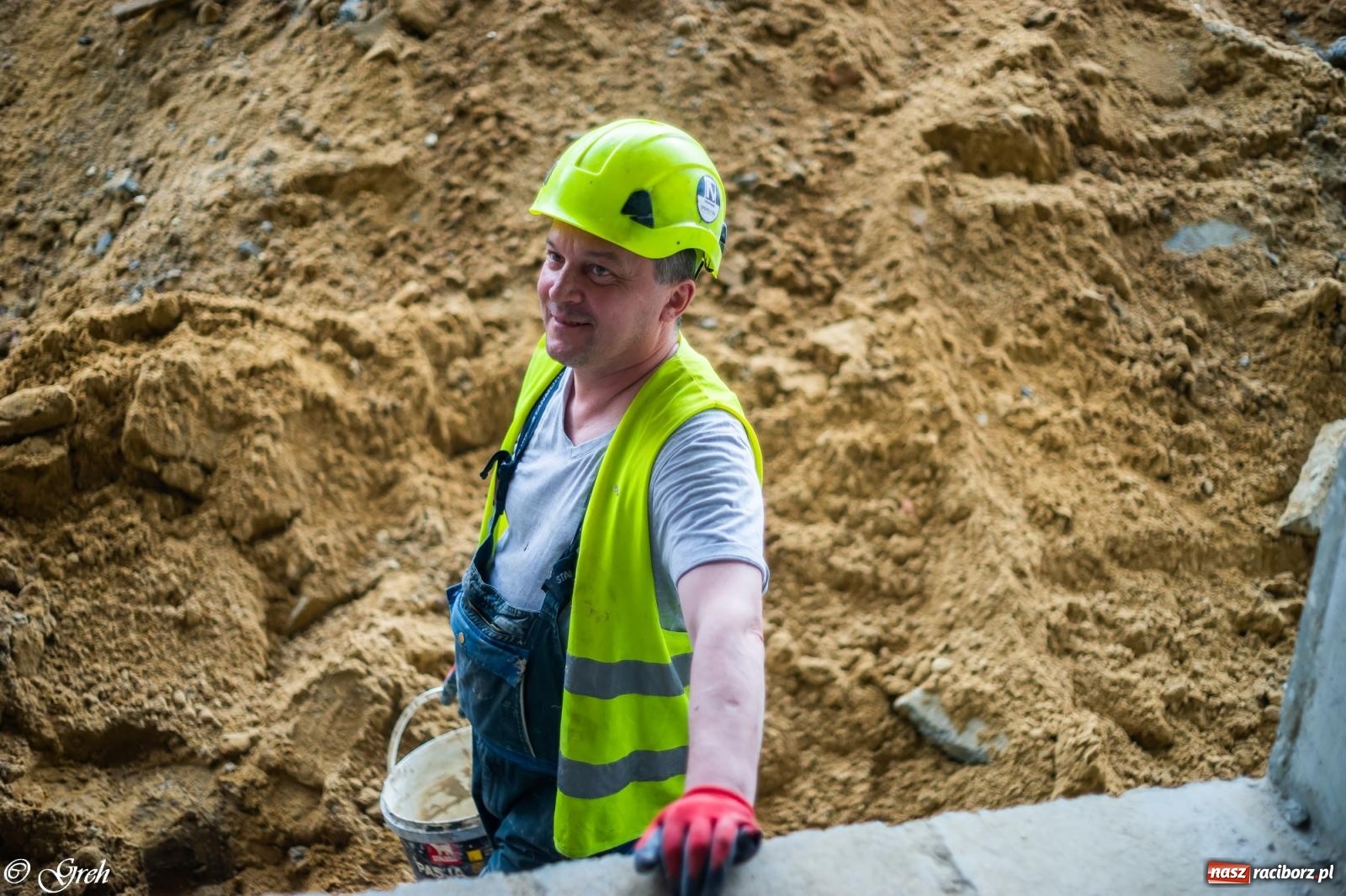 Zdjęcie w galerii na portalu naszraciborz.pl: Dwaj wiceministrowie z wizytą na budowie raciborskiego dworca [FOTO i WIDEO] wiadomości z regionu