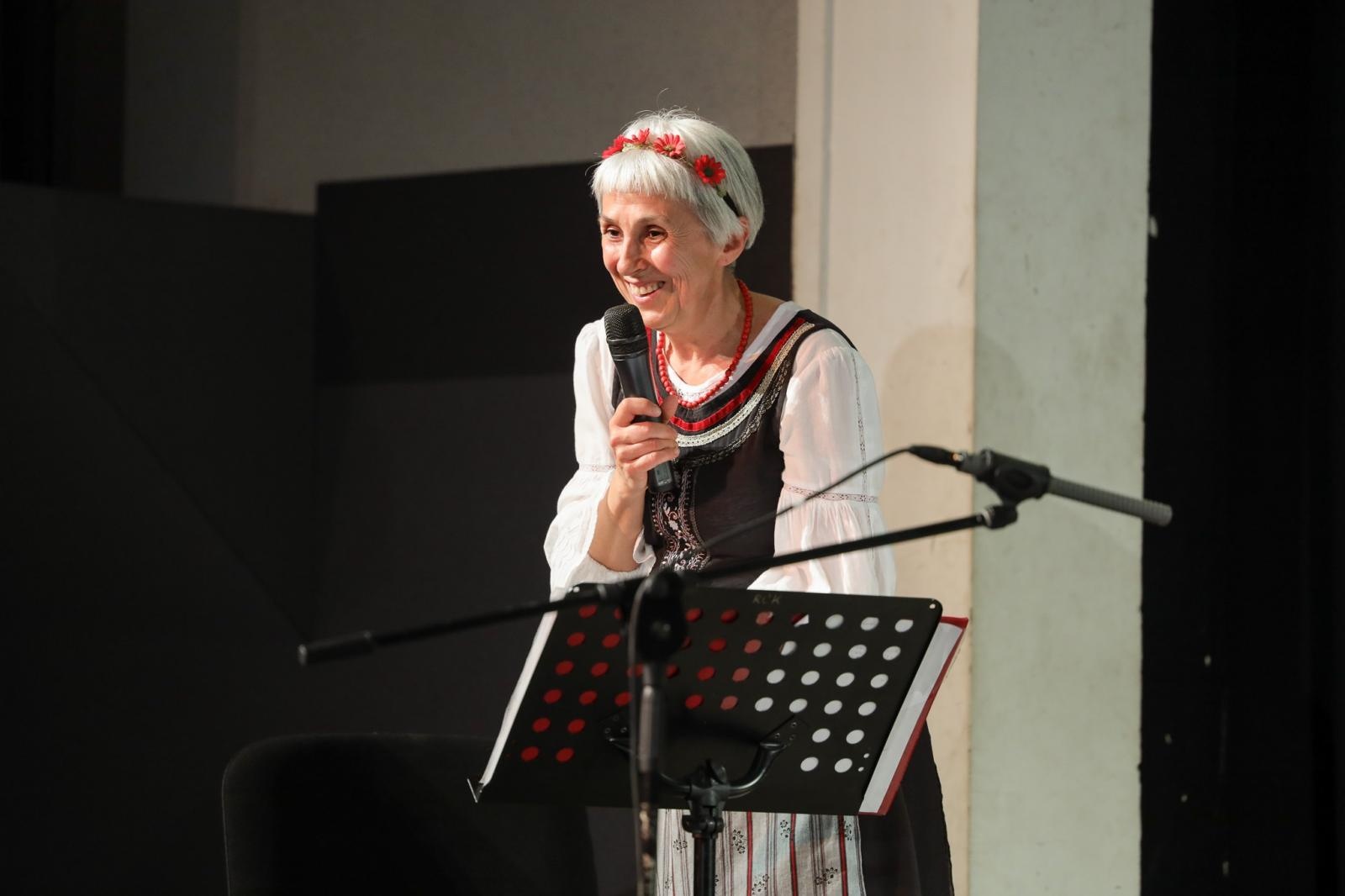 Zdjęcie w galerii na portalu naszraciborz.pl: Gospodynie i tancerze. Niecodzienny koncert w Strzesze wiadomości z regionu