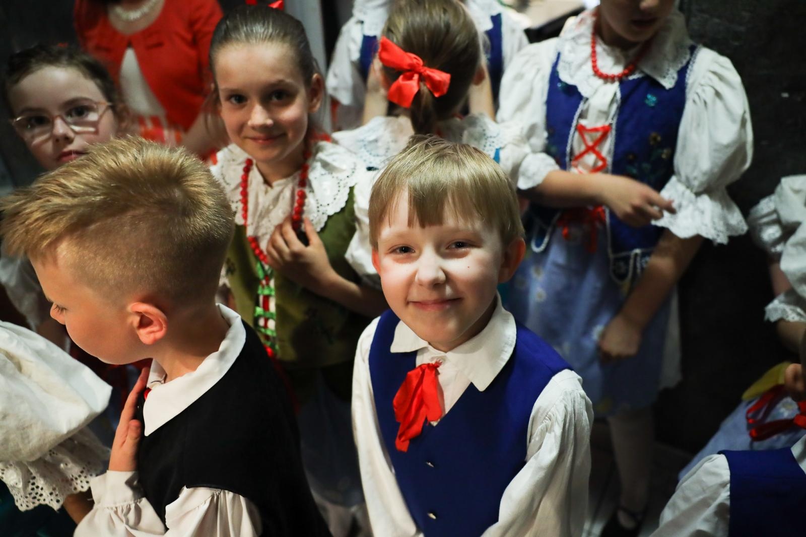 Zdjęcie w galerii na portalu naszraciborz.pl: Gospodynie i tancerze. Niecodzienny koncert w Strzesze wiadomości z regionu