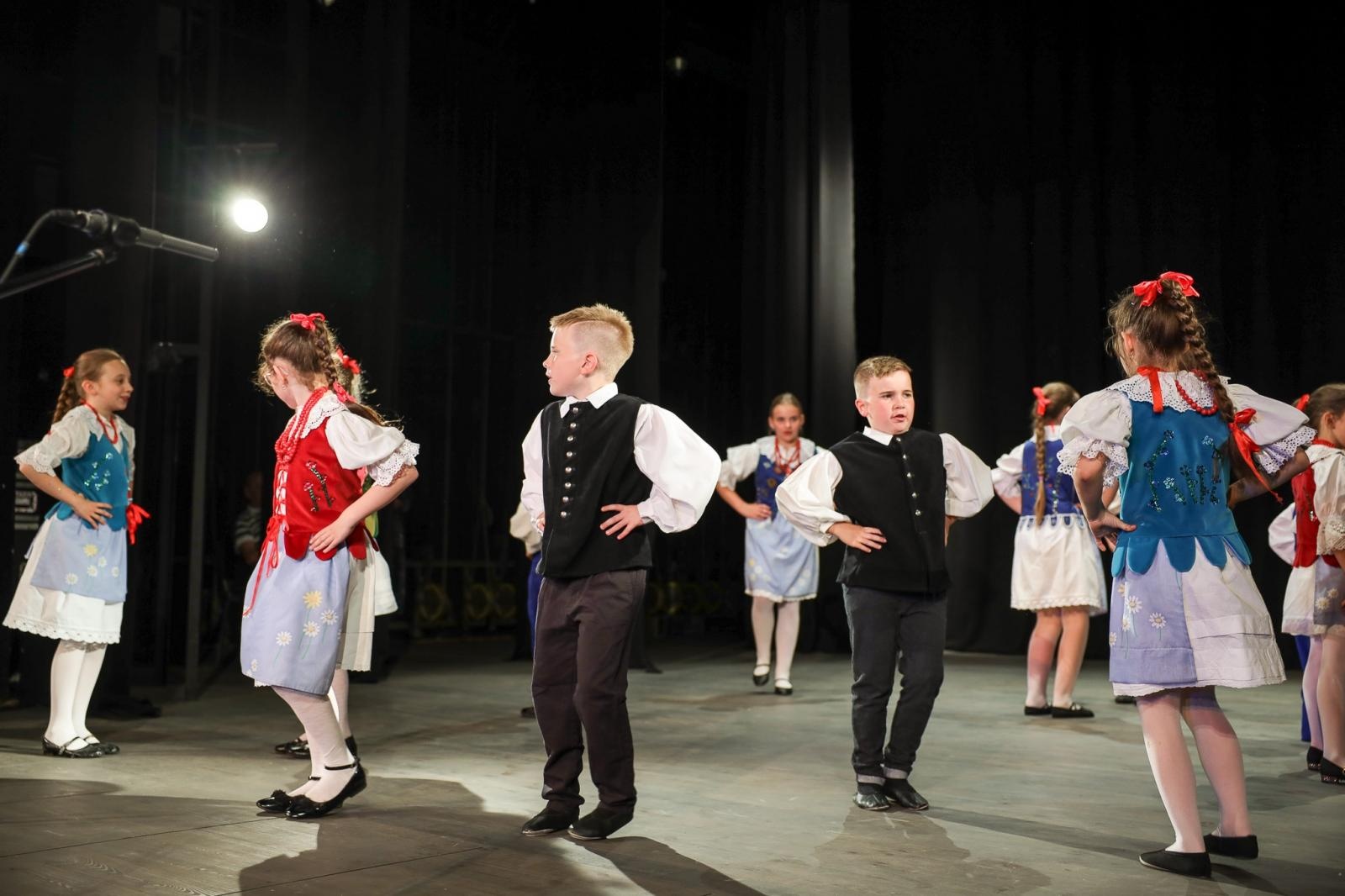 Zdjęcie w galerii na portalu naszraciborz.pl: Gospodynie i tancerze. Niecodzienny koncert w Strzesze wiadomości z regionu