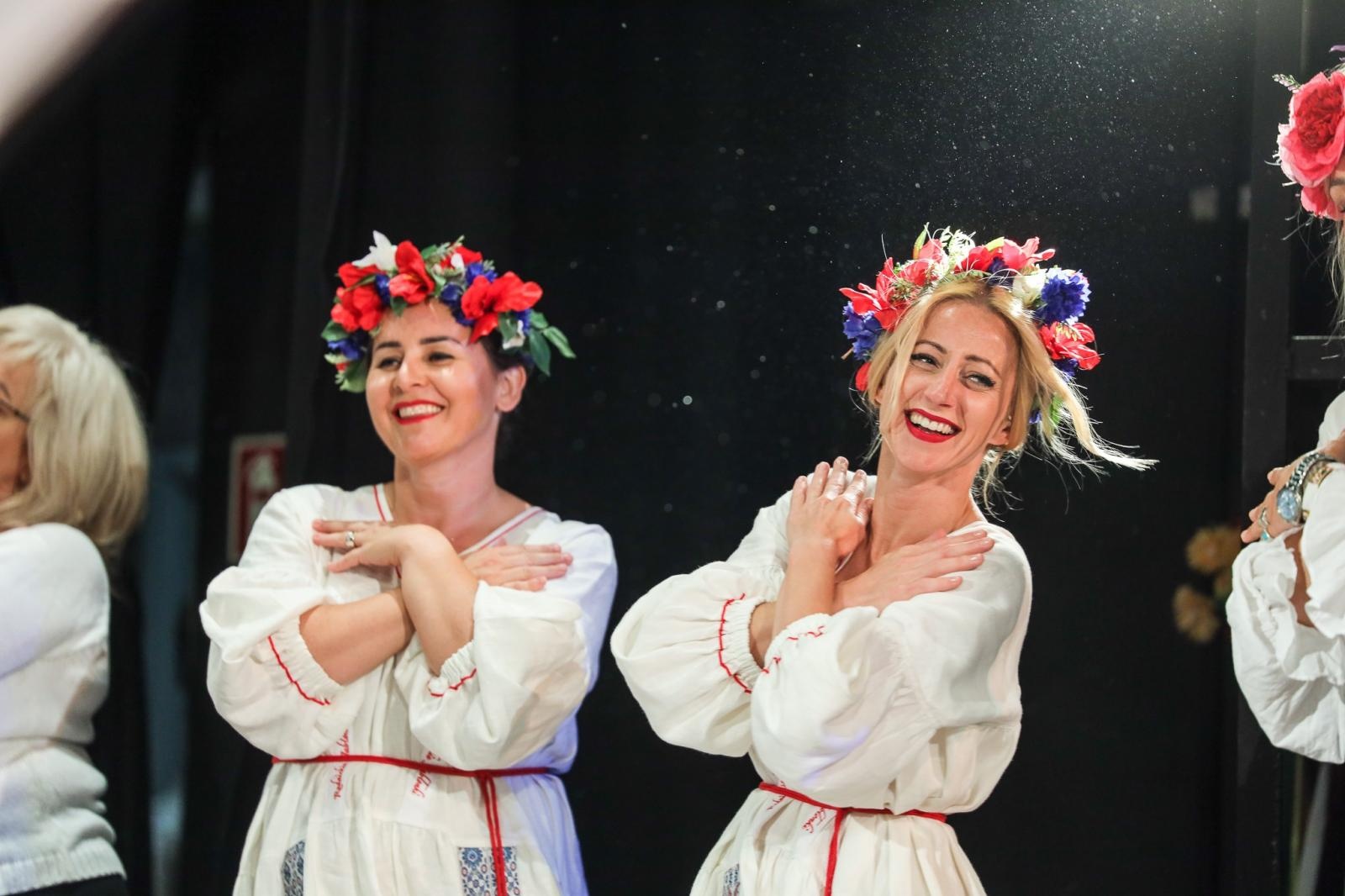 Zdjęcie w galerii na portalu naszraciborz.pl: Gospodynie i tancerze. Niecodzienny koncert w Strzesze wiadomości z regionu