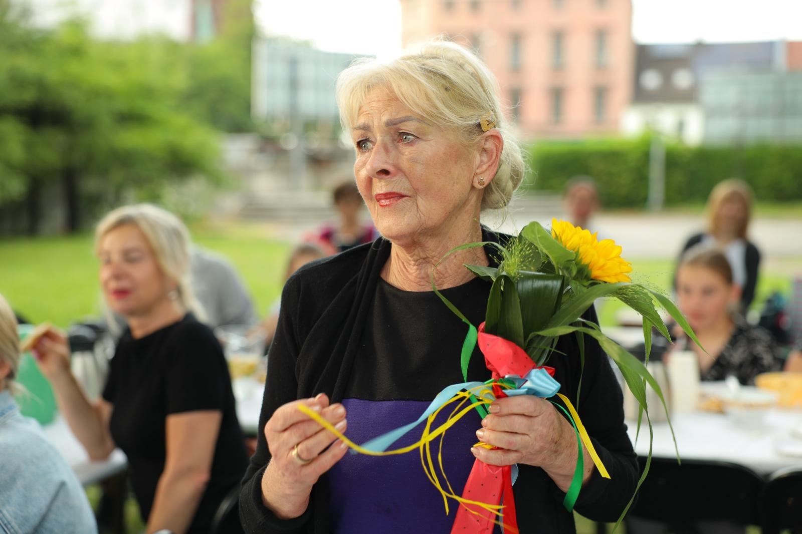 Zdjęcie w galerii na portalu naszraciborz.pl: Gospodynie i tancerze. Niecodzienny koncert w Strzesze wiadomości z regionu