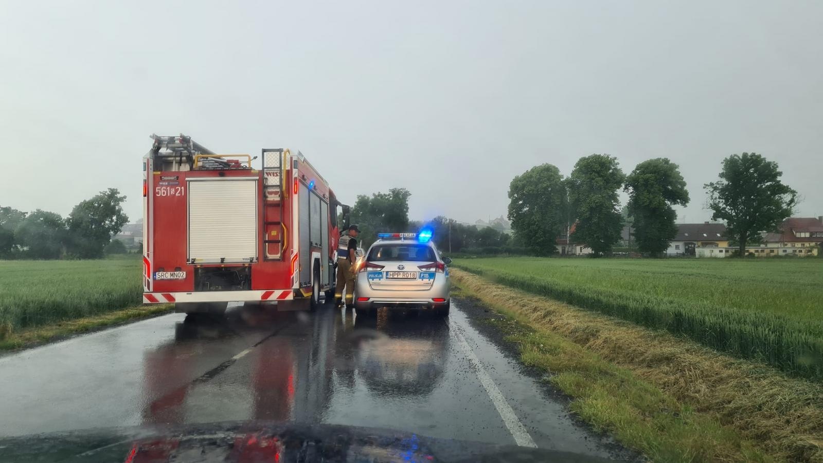 Zdjęcie w galerii na portalu naszraciborz.pl: Gigantyczna plama w Bojanowie. Winna awaria ciągnika [FOTO] wiadomości z regionu