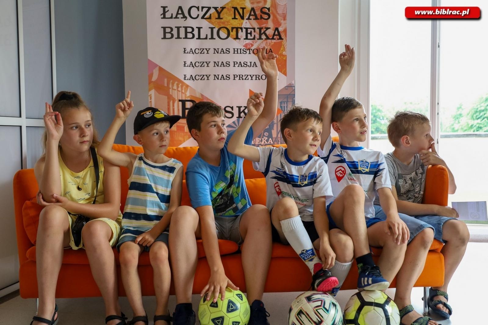 Zdjęcie w galerii na portalu naszraciborz.pl: Piłkarski mistrz dał pokaz na raciborskim rynku [FOTO i WIDEO] wiadomości z regionu