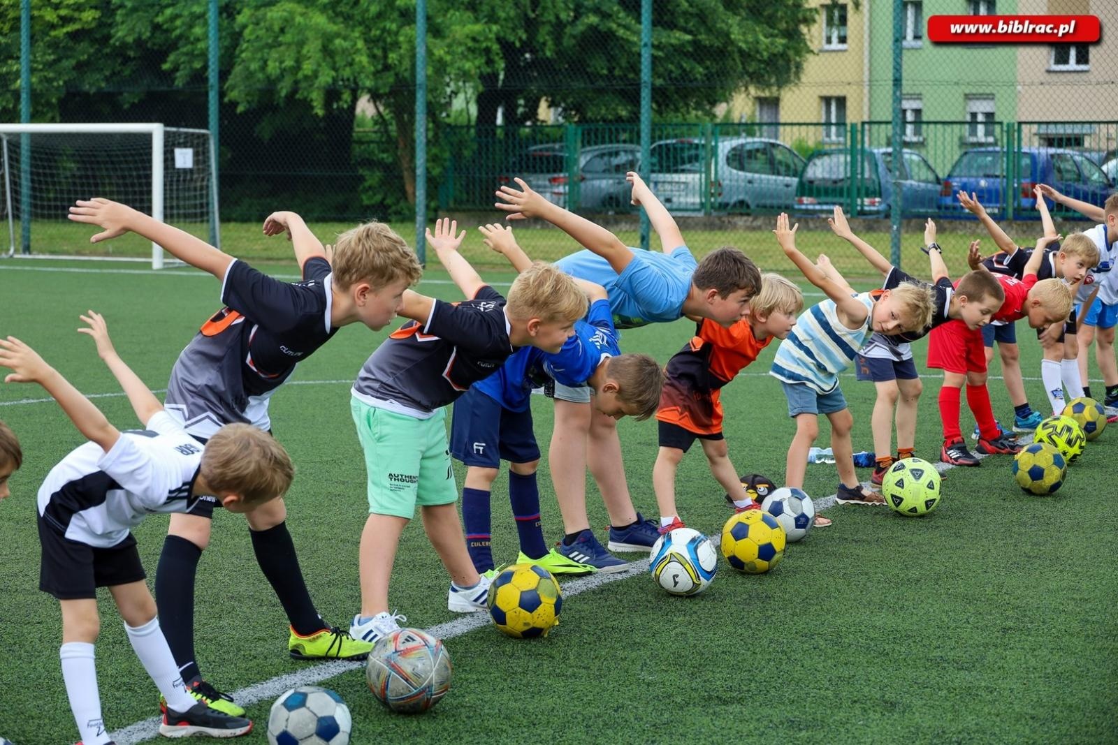 Zdjęcie w galerii na portalu naszraciborz.pl: Piłkarski mistrz dał pokaz na raciborskim rynku [FOTO i WIDEO] wiadomości z regionu