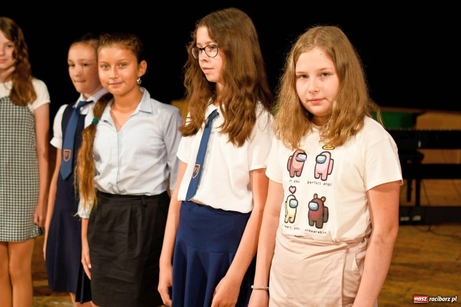 Zdjęcie w galerii na portalu naszraciborz.pl: Gala laureatów i absolwentów SP 1 [FOTO] wiadomości z regionu