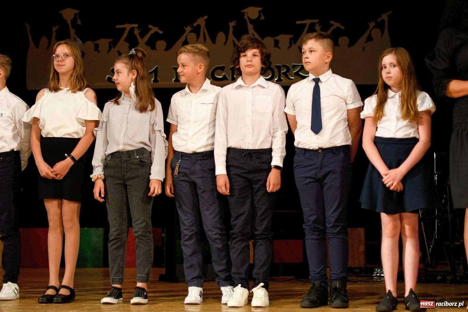 Zdjęcie w galerii na portalu naszraciborz.pl: Gala laureatów i absolwentów SP 1 [FOTO] wiadomości z regionu