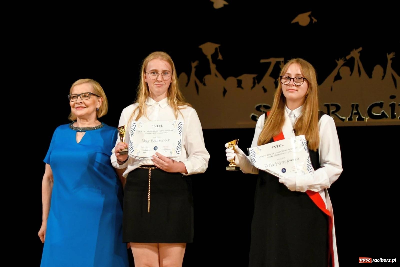 Zdjęcie w galerii na portalu naszraciborz.pl: Gala laureatów i absolwentów SP 1 [FOTO] wiadomości z regionu