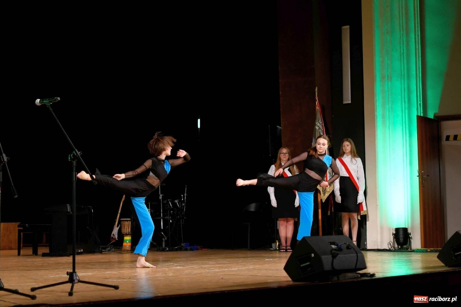 Zdjęcie w galerii na portalu naszraciborz.pl: Gala laureatów i absolwentów SP 1 [FOTO] wiadomości z regionu
