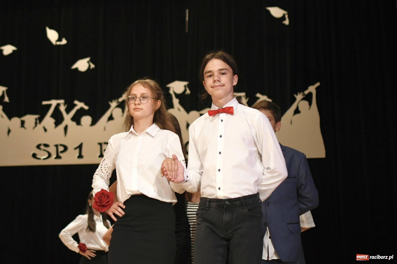 Zdjęcie w galerii na portalu naszraciborz.pl: Gala laureatów i absolwentów SP 1 [FOTO] wiadomości z regionu