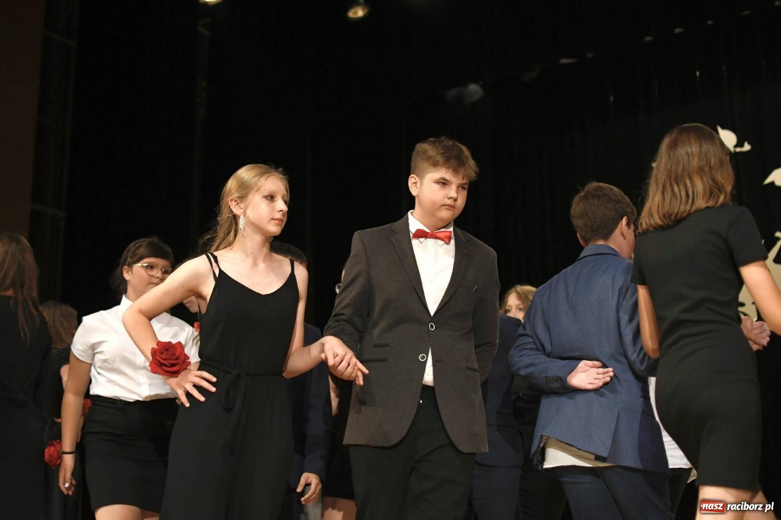 Zdjęcie w galerii na portalu naszraciborz.pl: Gala laureatów i absolwentów SP 1 [FOTO] wiadomości z regionu