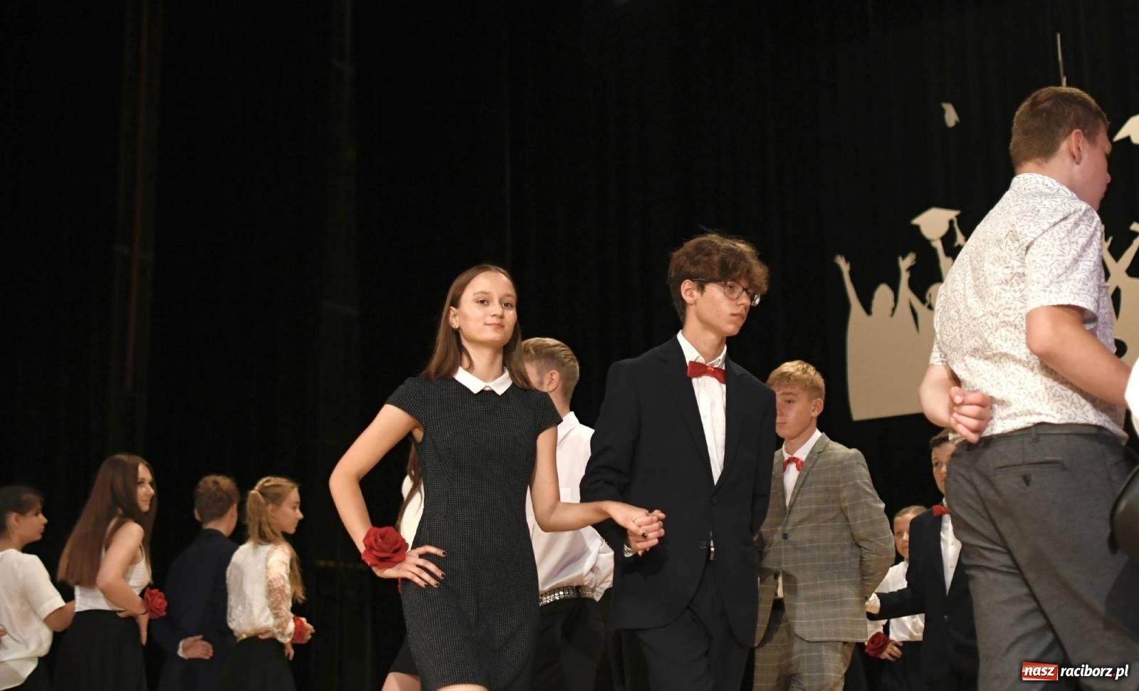 Zdjęcie w galerii na portalu naszraciborz.pl: Gala laureatów i absolwentów SP 1 [FOTO] wiadomości z regionu