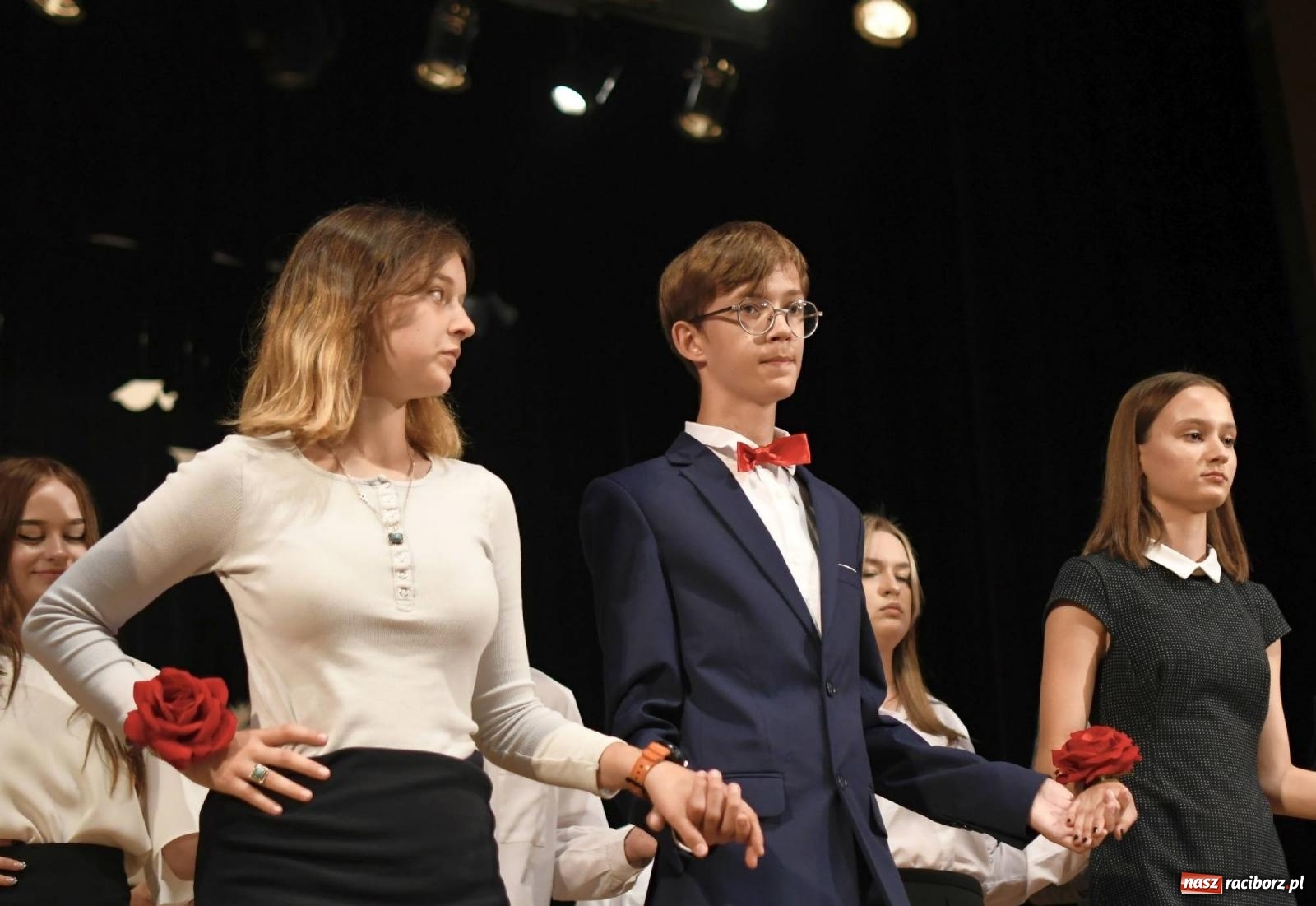 Zdjęcie w galerii na portalu naszraciborz.pl: Gala laureatów i absolwentów SP 1 [FOTO] wiadomości z regionu