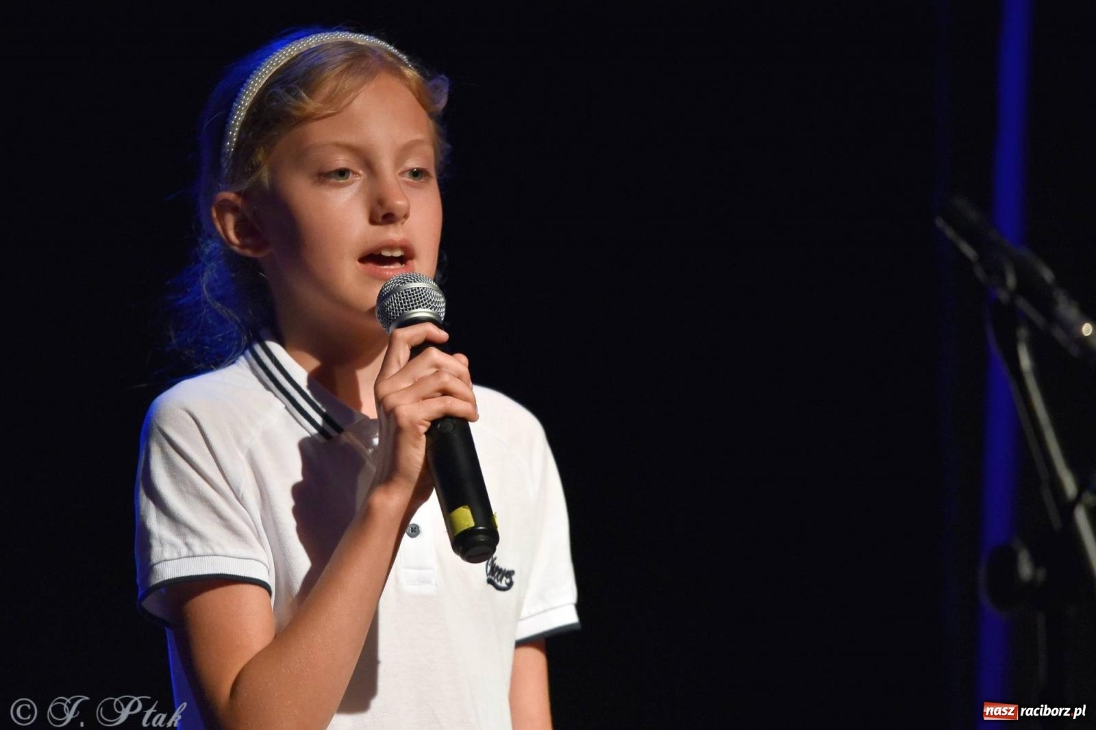 Zdjęcie w galerii na portalu naszraciborz.pl: Wokalne podsumowanie roku w MDK-u wiadomości z regionu