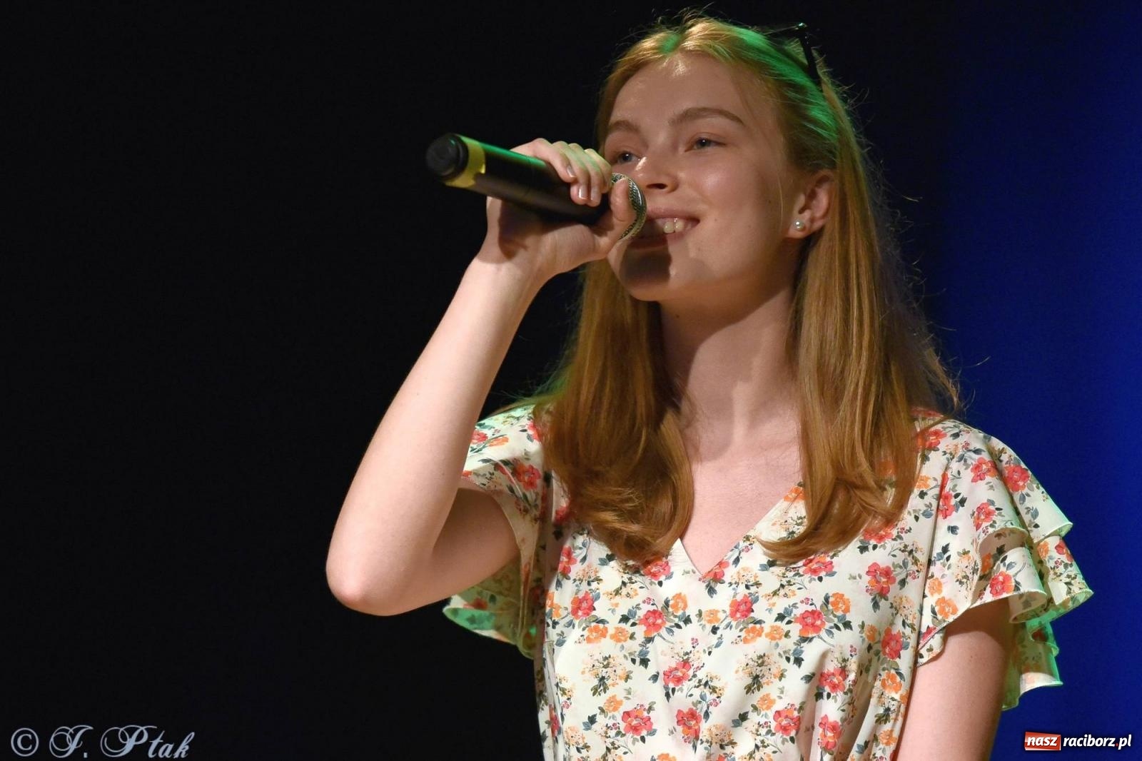 Zdjęcie w galerii na portalu naszraciborz.pl: Wokalne podsumowanie roku w MDK-u wiadomości z regionu