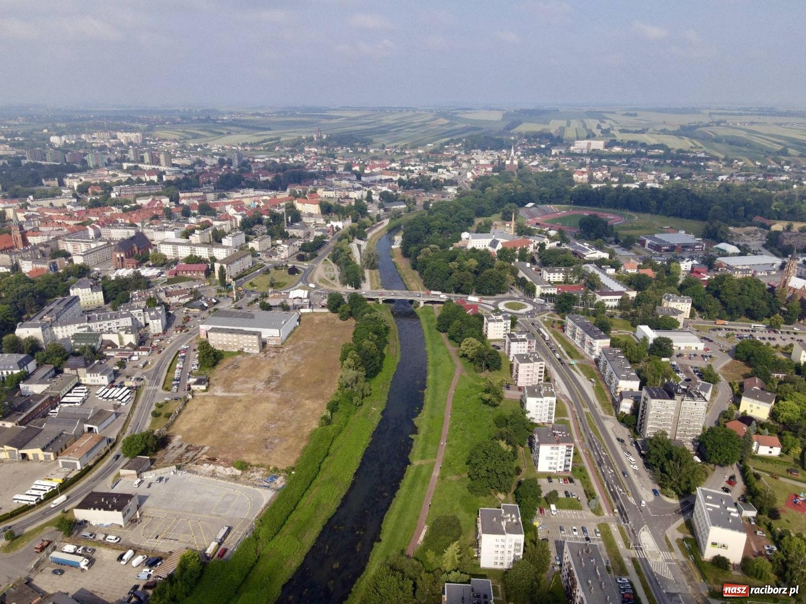 Zdjęcie w galerii na portalu naszraciborz.pl: Czy będzie powtórka z rtęci? Posłowie opozycji i niemieccy naukowcy martwią się o Odrę [FOTO LOTNICZE Z RACIBORZA] wiadomości z regionu