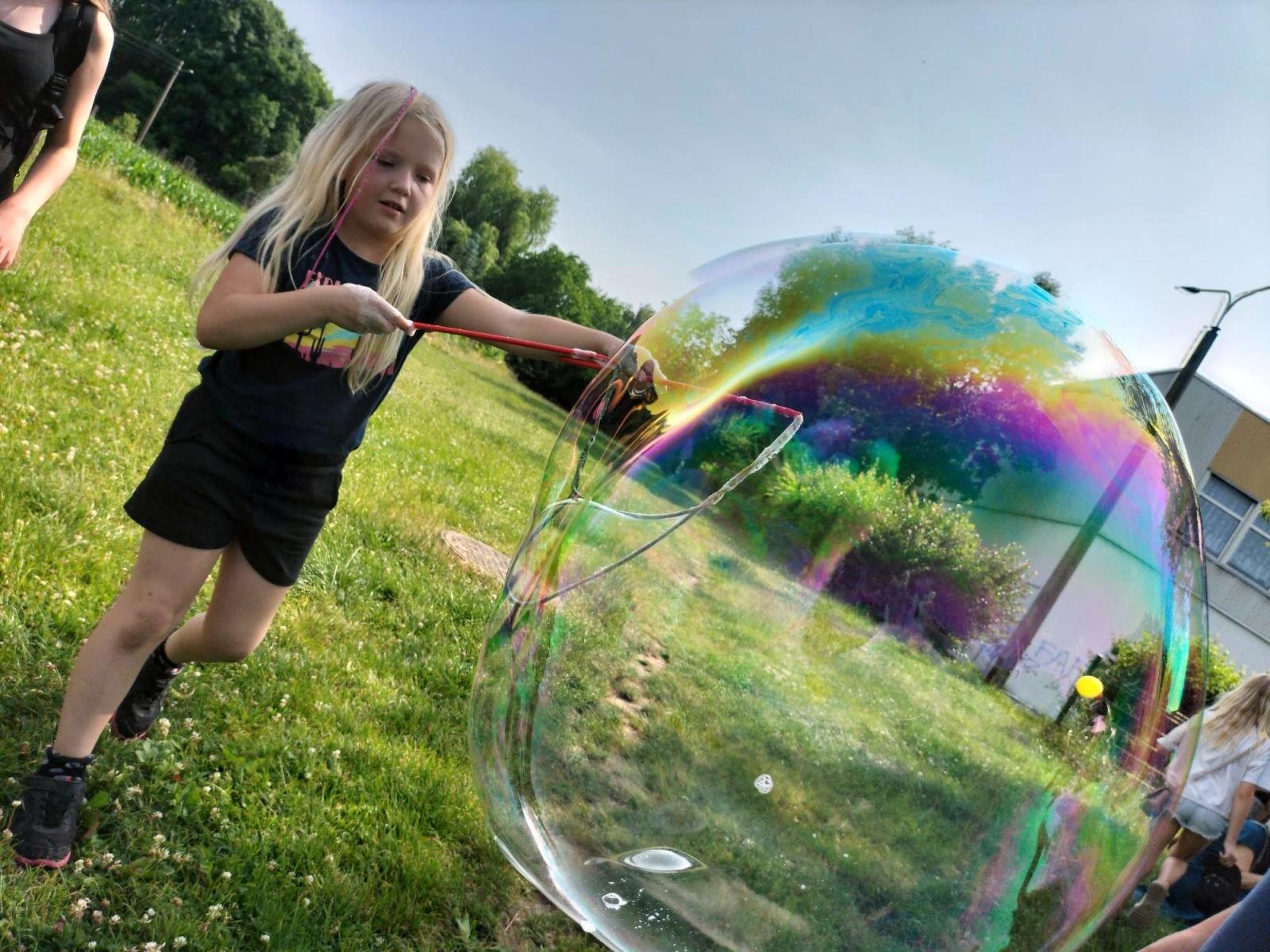 Zdjęcie w galerii na portalu naszraciborz.pl: Pomocna Dłoń zakończyła rok szkolny kolorowym festynem wiadomości z regionu