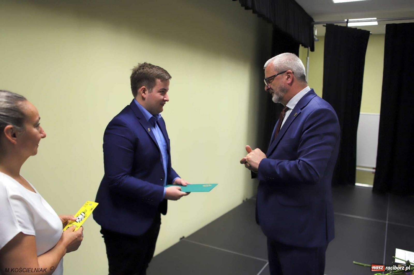 Zdjęcie w galerii na portalu naszraciborz.pl: Mechanik na wakacjach. Tak szkoła pożegnała absolwentów wiadomości z regionu