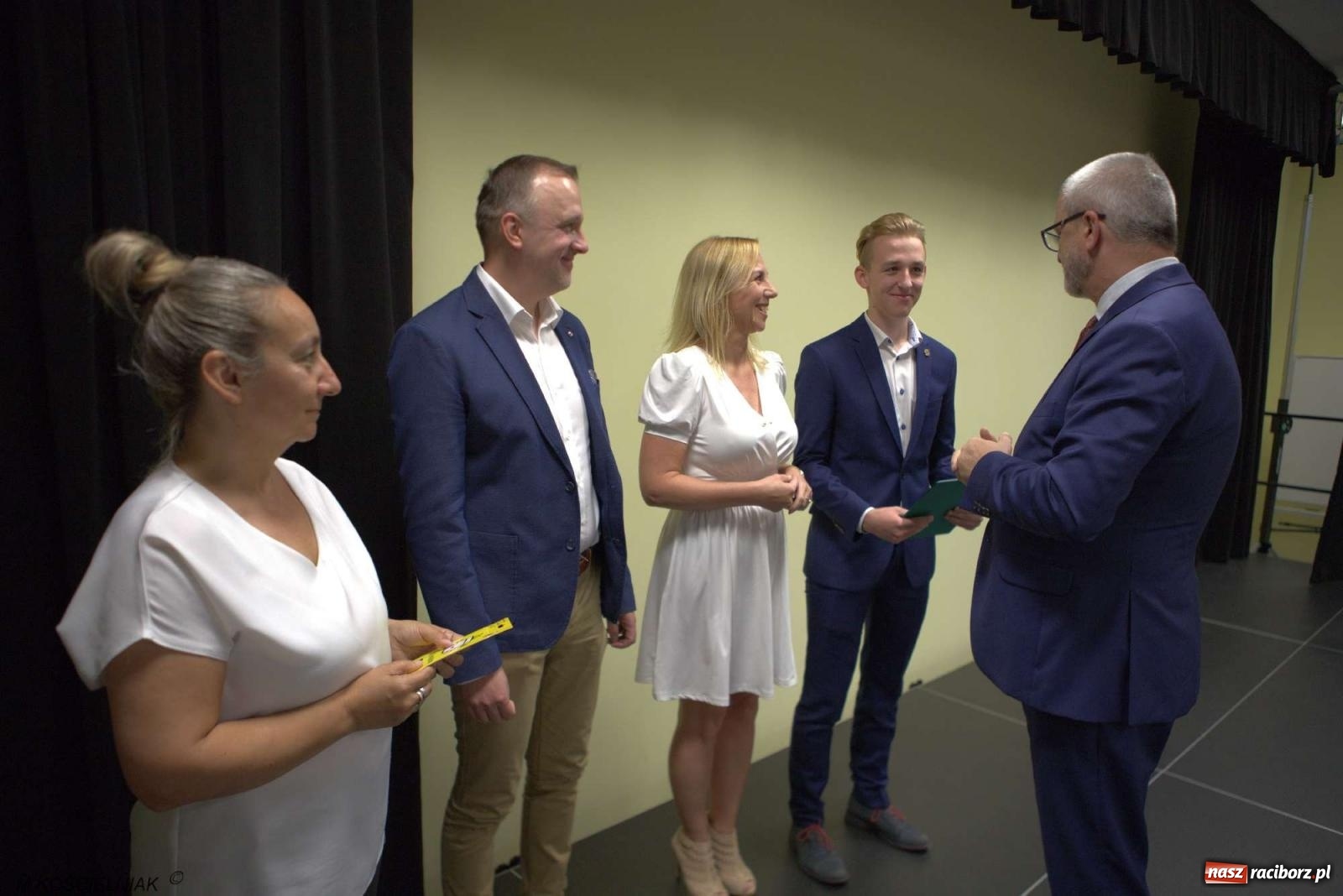 Zdjęcie w galerii na portalu naszraciborz.pl: Mechanik na wakacjach. Tak szkoła pożegnała absolwentów wiadomości z regionu