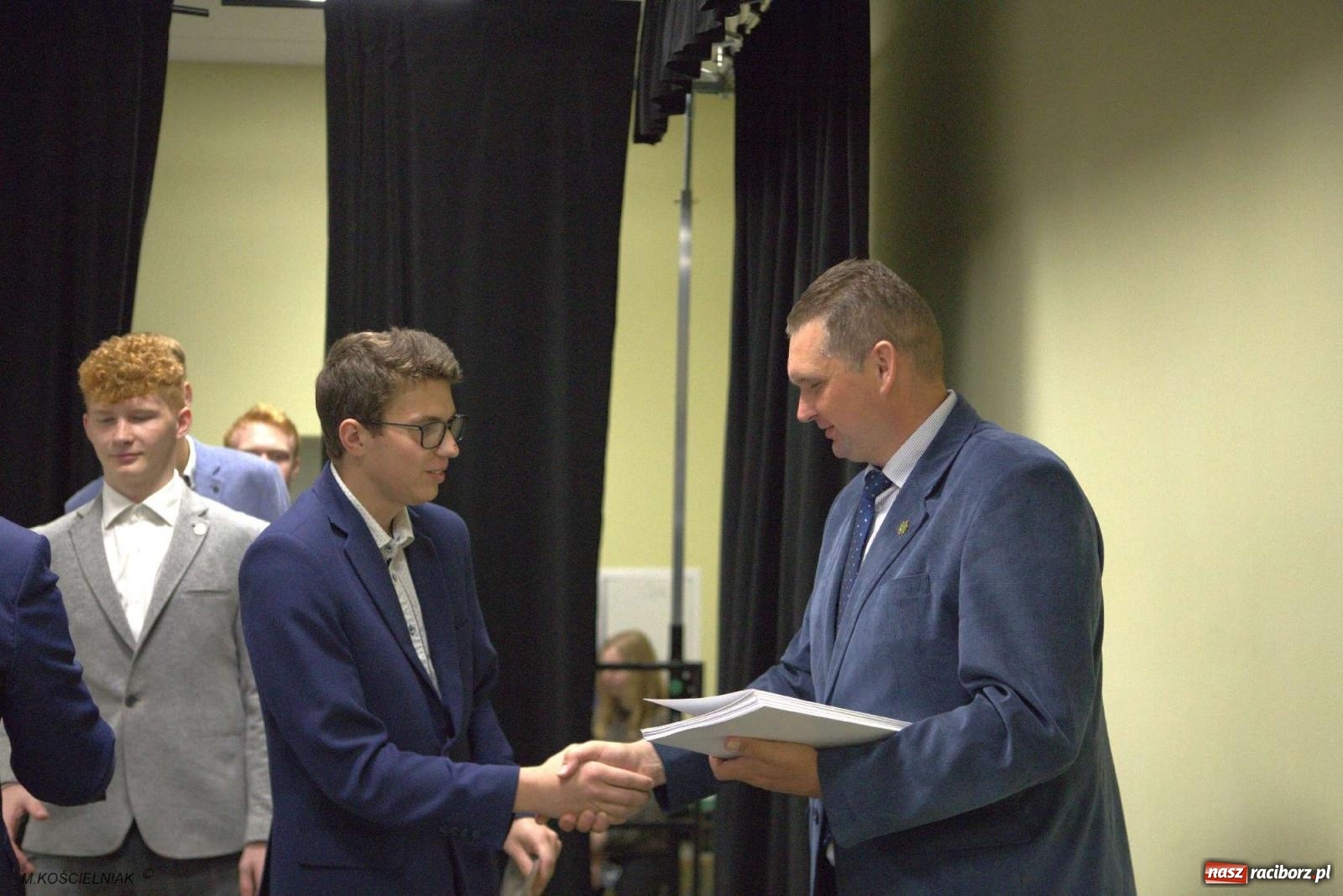 Zdjęcie w galerii na portalu naszraciborz.pl: Mechanik na wakacjach. Tak szkoła pożegnała absolwentów wiadomości z regionu