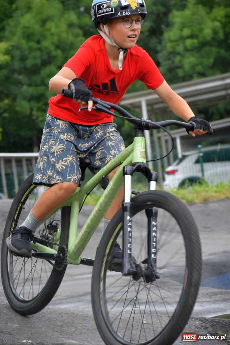 Zdjęcie w galerii na portalu naszraciborz.pl: Raciborski pumptrack świętuje roczek. Inwestycję przeforsowali radni [FOTO i WIDEO] wiadomości z regionu