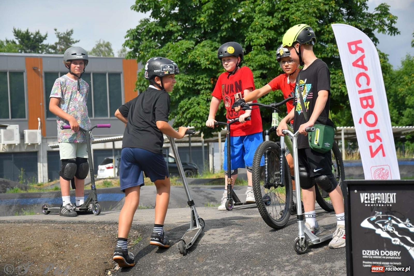 Zdjęcie w galerii na portalu naszraciborz.pl: Raciborski pumptrack świętuje roczek. Inwestycję przeforsowali radni [FOTO i WIDEO] wiadomości z regionu