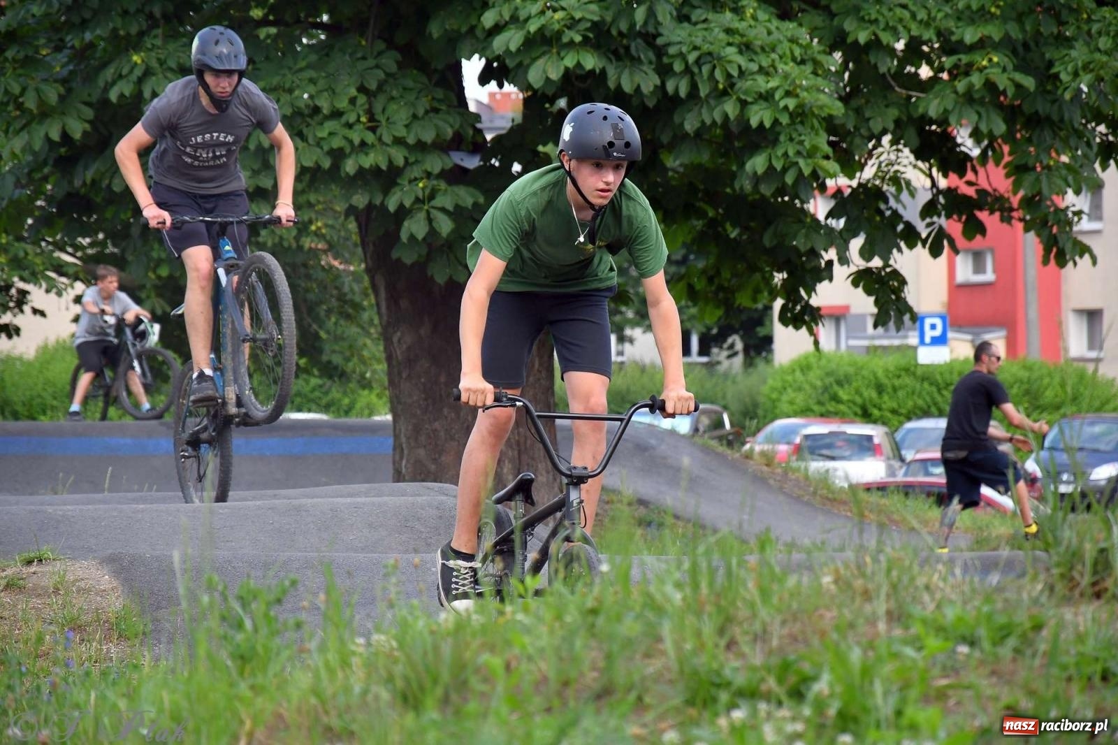 Zdjęcie w galerii na portalu naszraciborz.pl: Raciborski pumptrack świętuje roczek. Inwestycję przeforsowali radni [FOTO i WIDEO] wiadomości z regionu