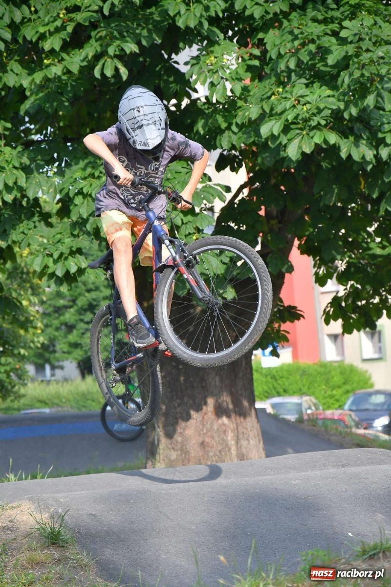 Zdjęcie w galerii na portalu naszraciborz.pl: Raciborski pumptrack świętuje roczek. Inwestycję przeforsowali radni [FOTO i WIDEO] wiadomości z regionu
