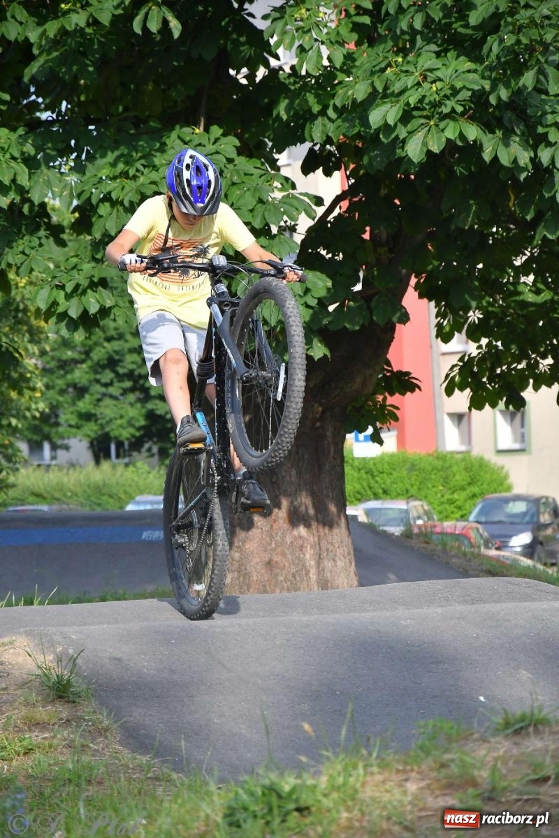 Zdjęcie w galerii na portalu naszraciborz.pl: Raciborski pumptrack świętuje roczek. Inwestycję przeforsowali radni [FOTO i WIDEO] wiadomości z regionu