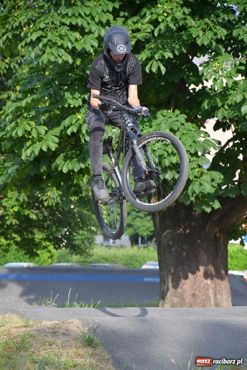Zdjęcie w galerii na portalu naszraciborz.pl: Raciborski pumptrack świętuje roczek. Inwestycję przeforsowali radni [FOTO i WIDEO] wiadomości z regionu