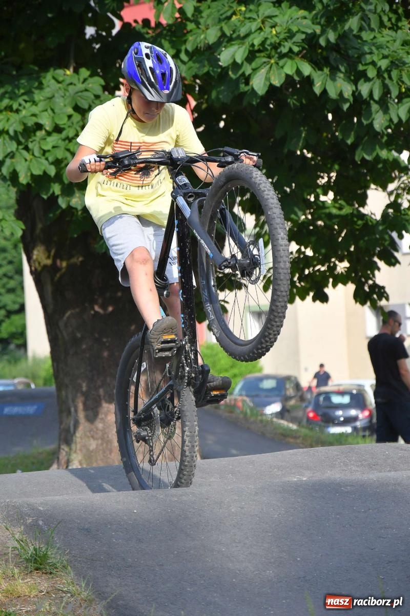 Zdjęcie w galerii na portalu naszraciborz.pl: Raciborski pumptrack świętuje roczek. Inwestycję przeforsowali radni [FOTO i WIDEO] wiadomości z regionu