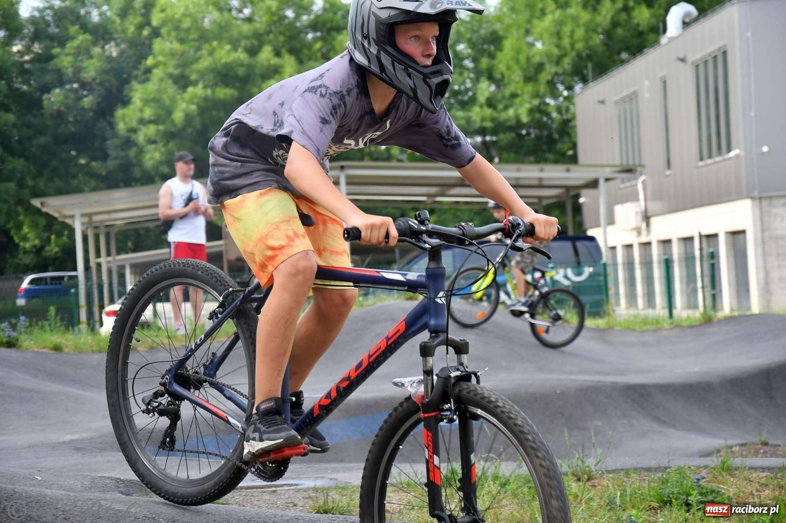 Zdjęcie w galerii na portalu naszraciborz.pl: Raciborski pumptrack świętuje roczek. Inwestycję przeforsowali radni [FOTO i WIDEO] wiadomości z regionu