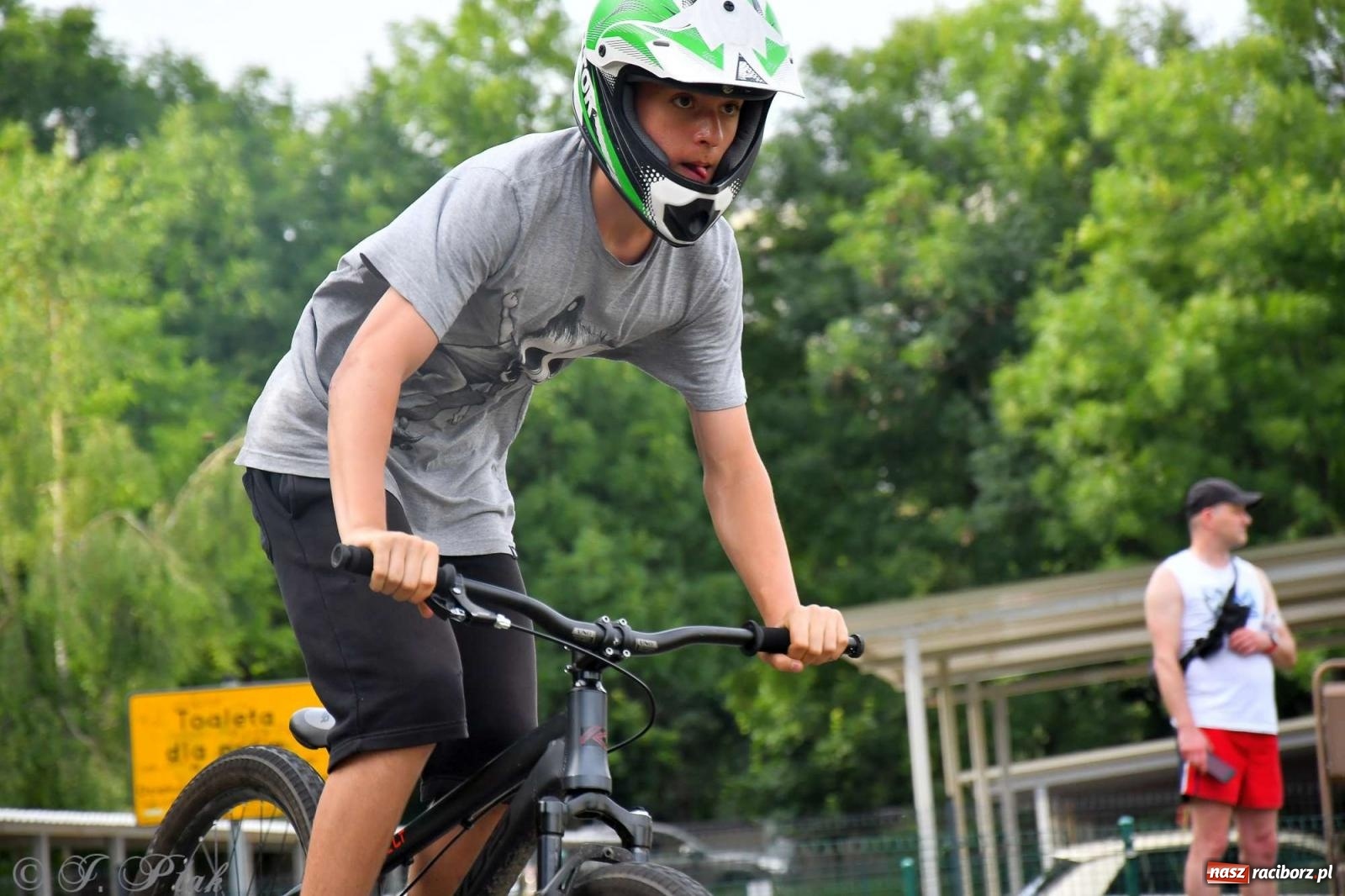 Zdjęcie w galerii na portalu naszraciborz.pl: Raciborski pumptrack świętuje roczek. Inwestycję przeforsowali radni [FOTO i WIDEO] wiadomości z regionu