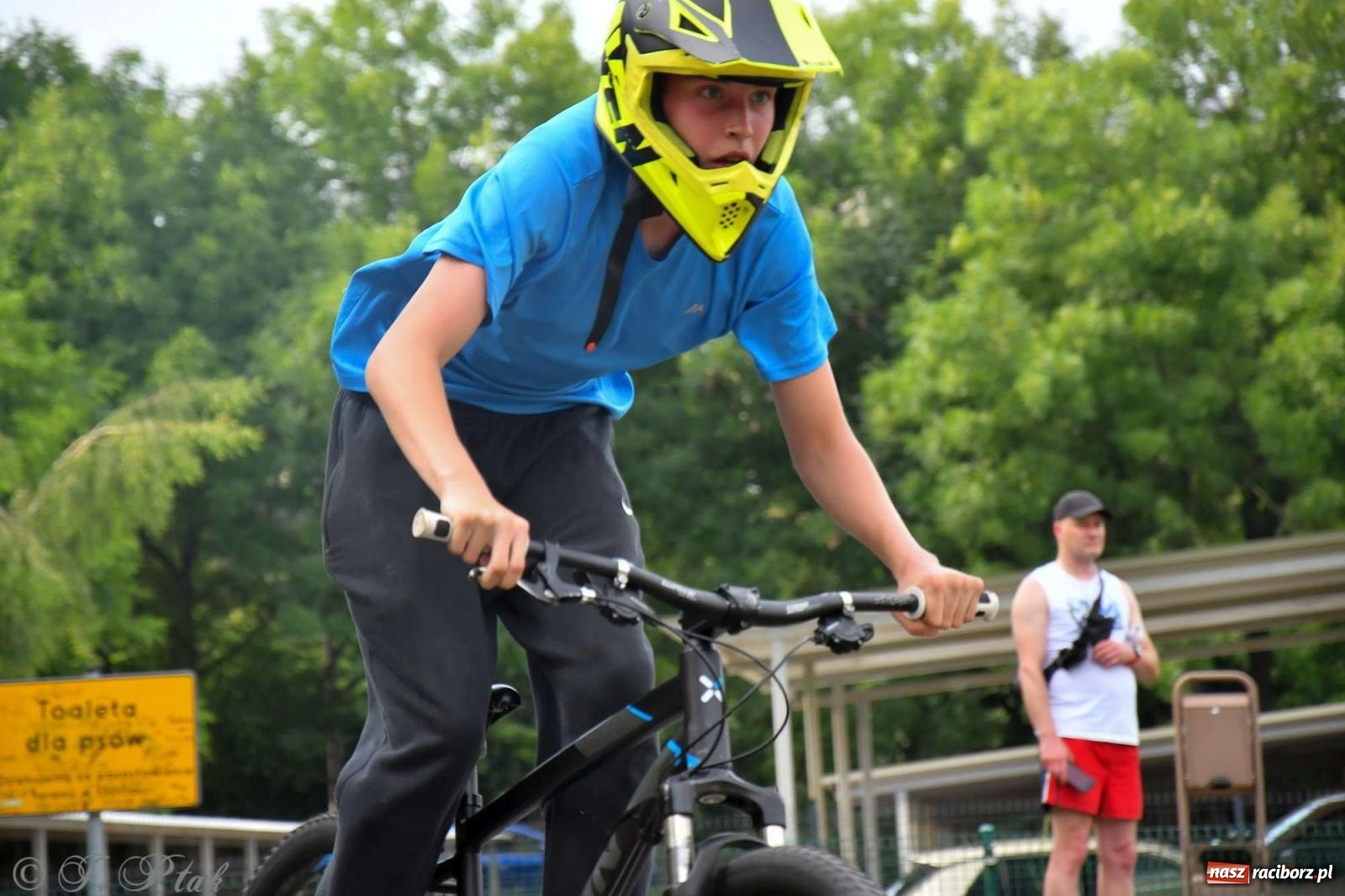 Zdjęcie w galerii na portalu naszraciborz.pl: Raciborski pumptrack świętuje roczek. Inwestycję przeforsowali radni [FOTO i WIDEO] wiadomości z regionu
