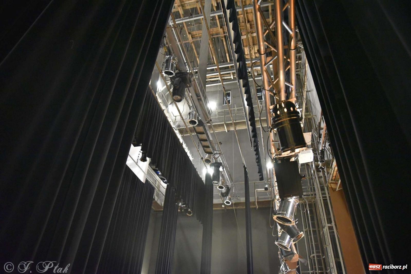 Zdjęcie w galerii na portalu naszraciborz.pl: RCK od zaplecza, czyli Noc Kultury w Raciborzu [FOTO i WIDEO] wiadomości z regionu