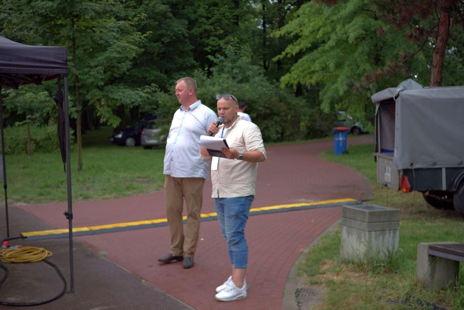 Zdjęcie w galerii na portalu naszraciborz.pl: Muzykowanie i wodowanie na bulwarach wiadomości z regionu