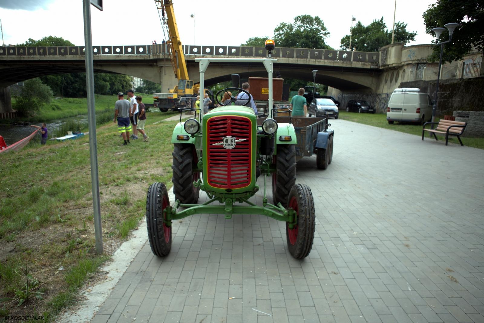 Zdjęcie w galerii na portalu naszraciborz.pl: Muzykowanie i wodowanie na bulwarach wiadomości z regionu