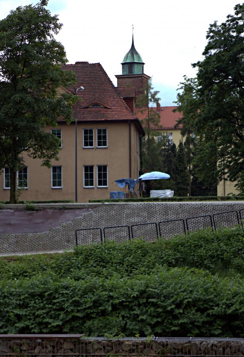 Zdjęcie w galerii na portalu naszraciborz.pl: Muzykowanie i wodowanie na bulwarach wiadomości z regionu