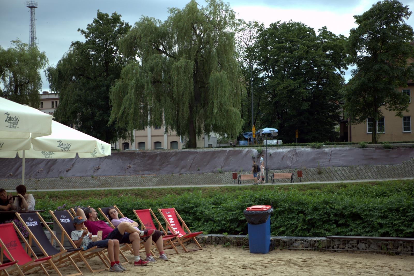 Zdjęcie w galerii na portalu naszraciborz.pl: Muzykowanie i wodowanie na bulwarach wiadomości z regionu