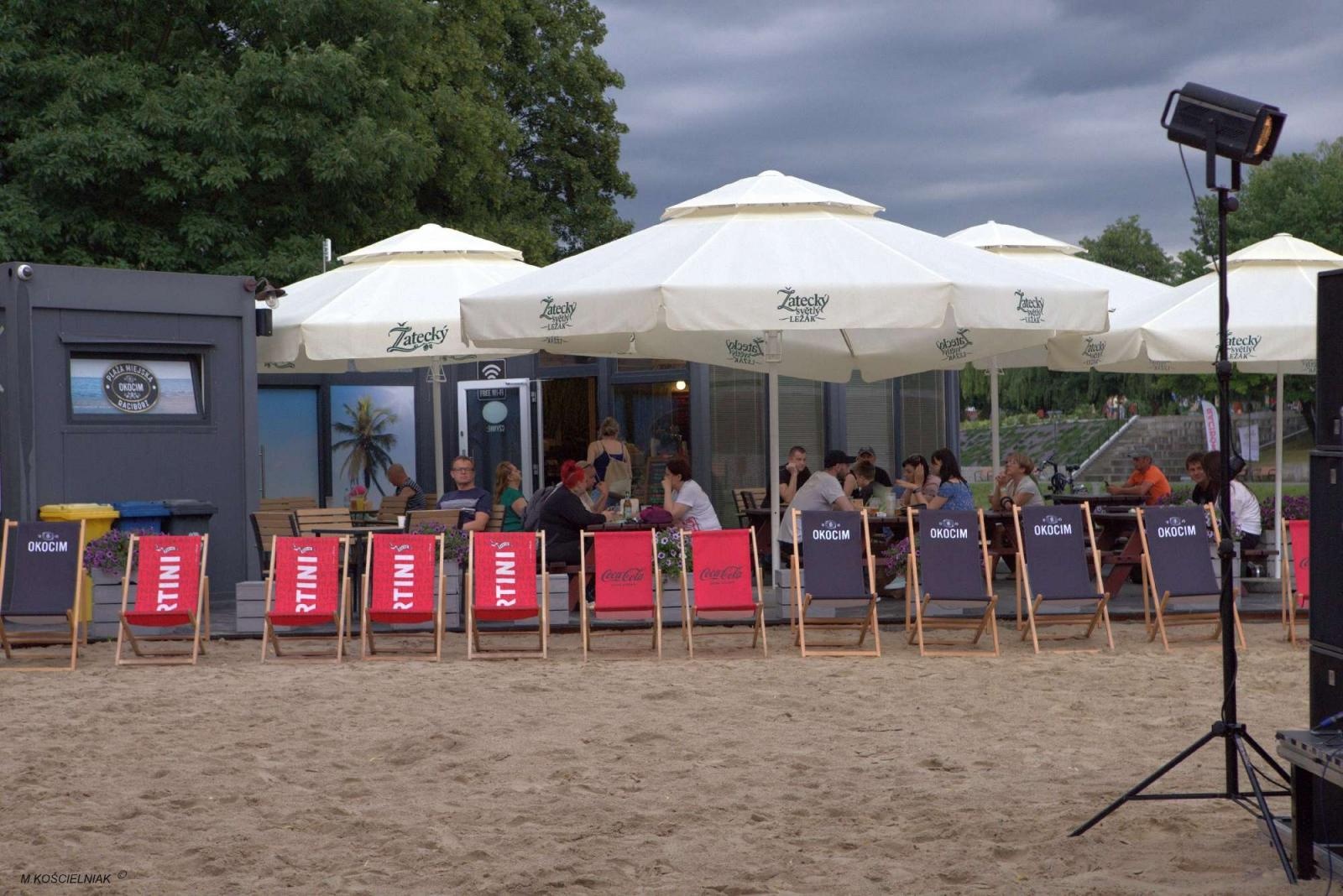 Zdjęcie w galerii na portalu naszraciborz.pl: Muzykowanie i wodowanie na bulwarach wiadomości z regionu