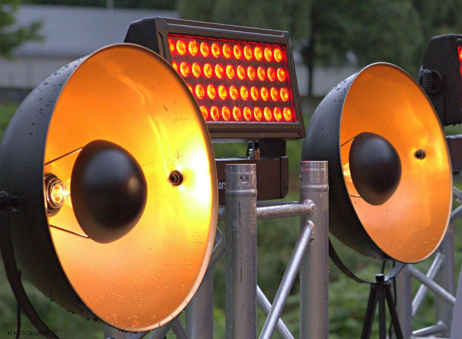 Zdjęcie w galerii na portalu naszraciborz.pl: Muzykowanie i wodowanie na bulwarach wiadomości z regionu