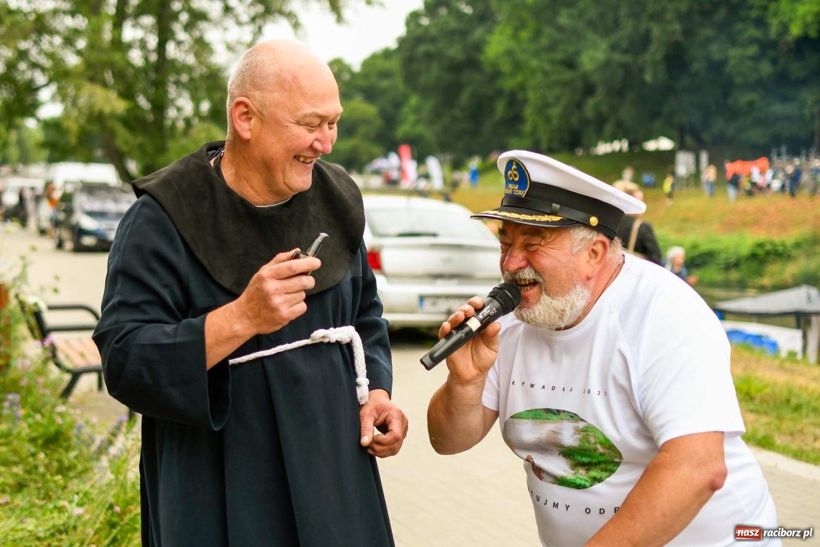Zdjęcie w galerii na portalu naszraciborz.pl: Ponad trzydzieści pływadeł wypłynęło z Raciborza w stronę Kędzierzyna-Koźla [FOTO i WIDEO] wiadomości z regionu